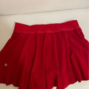 Lululemon Court rival high rise skirt in dark red - size 10